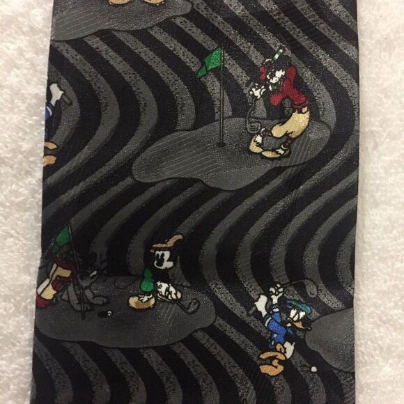 Mickey Unlimited Tie Mickey Mouse Friends Golfing - Picture 2 of 6